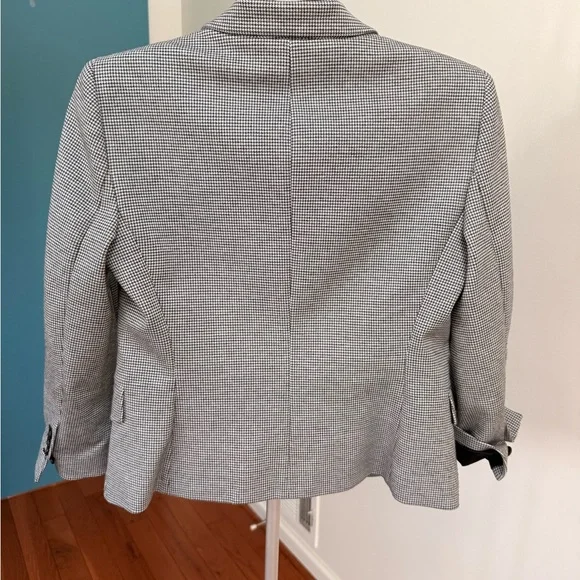 Theory Shrunken Women’s Blazer in Houndstooth - Picture 10 of 14